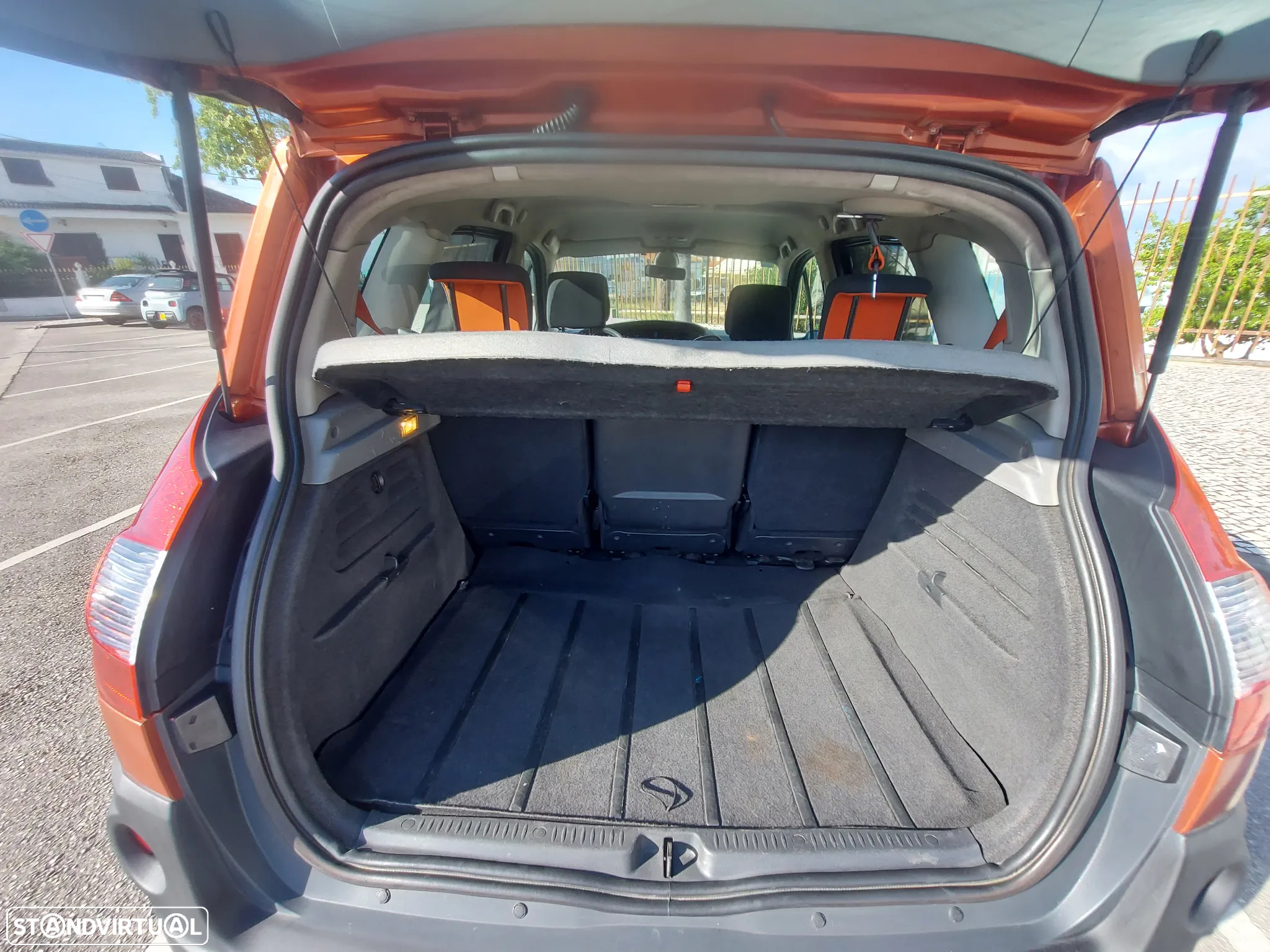 Renault Scénic 1.5 dCi Conquest - 14
