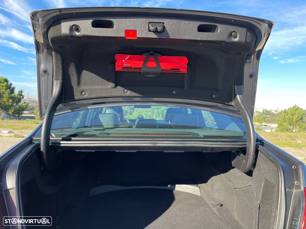 Mercedes-Benz E 250 CDi Elegance BE Auto. - 8