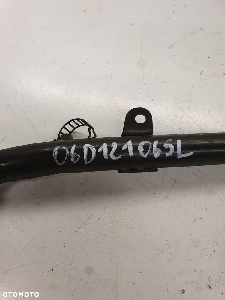 PRZEWÓD WODY AUDI A4 B7 2.0 TFSI 06D121065L - 3