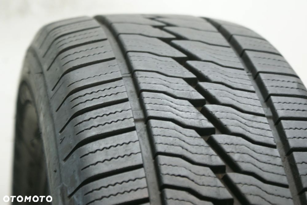 215/65R15C FIRESTONE VANHAWK MULTISEASON , 7,5mm 2022r A9564 - 2