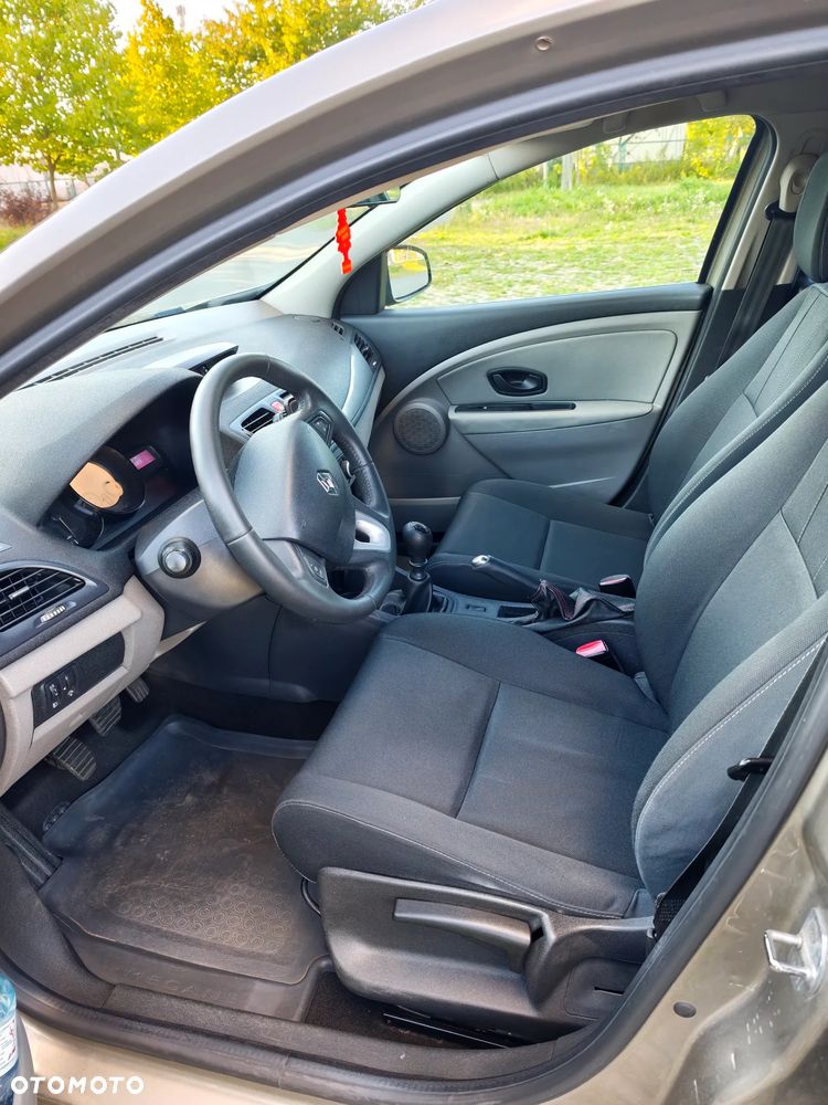 Renault Megane 1.5 dCi Dynamique - 10