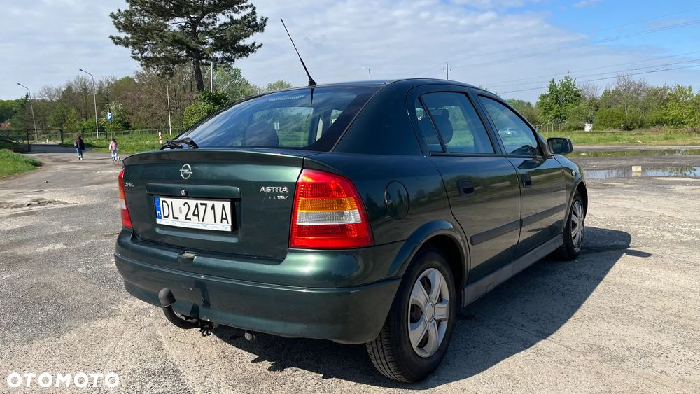 Opel Astra 1.4 16v GL - 8