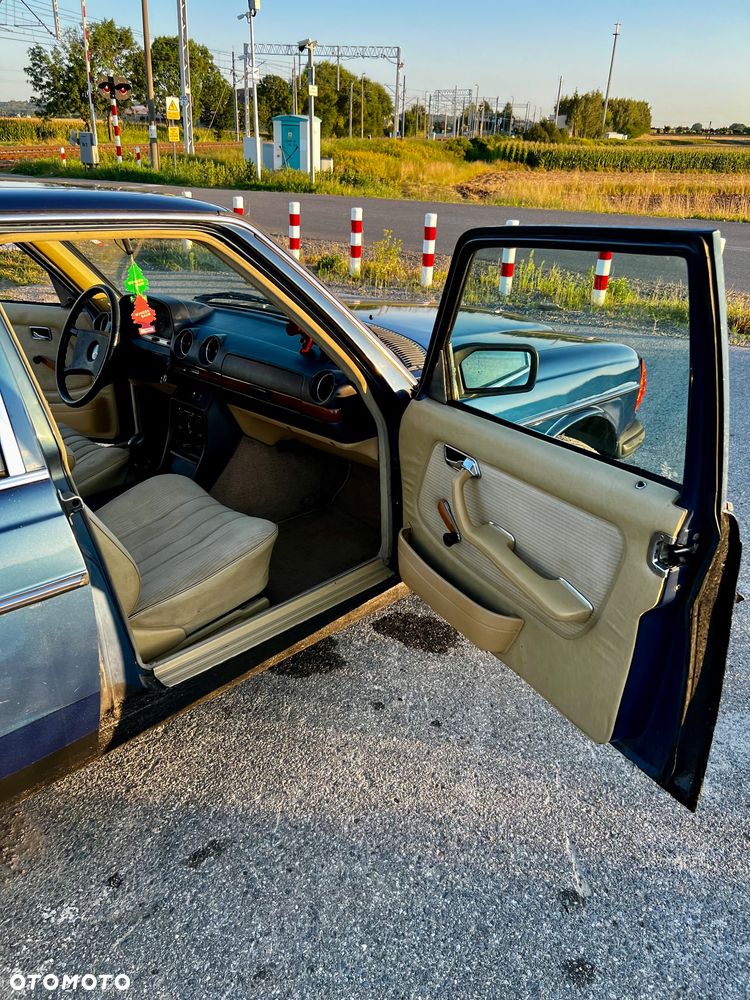 Mercedes-Benz W123 - 9