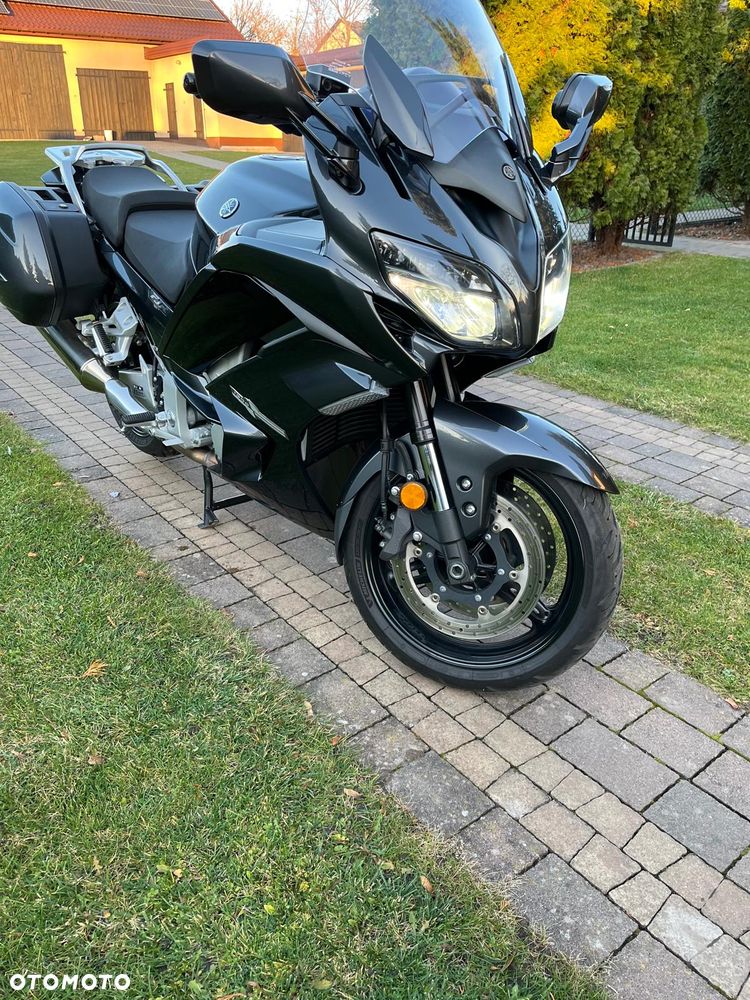 Yamaha FJR - 10