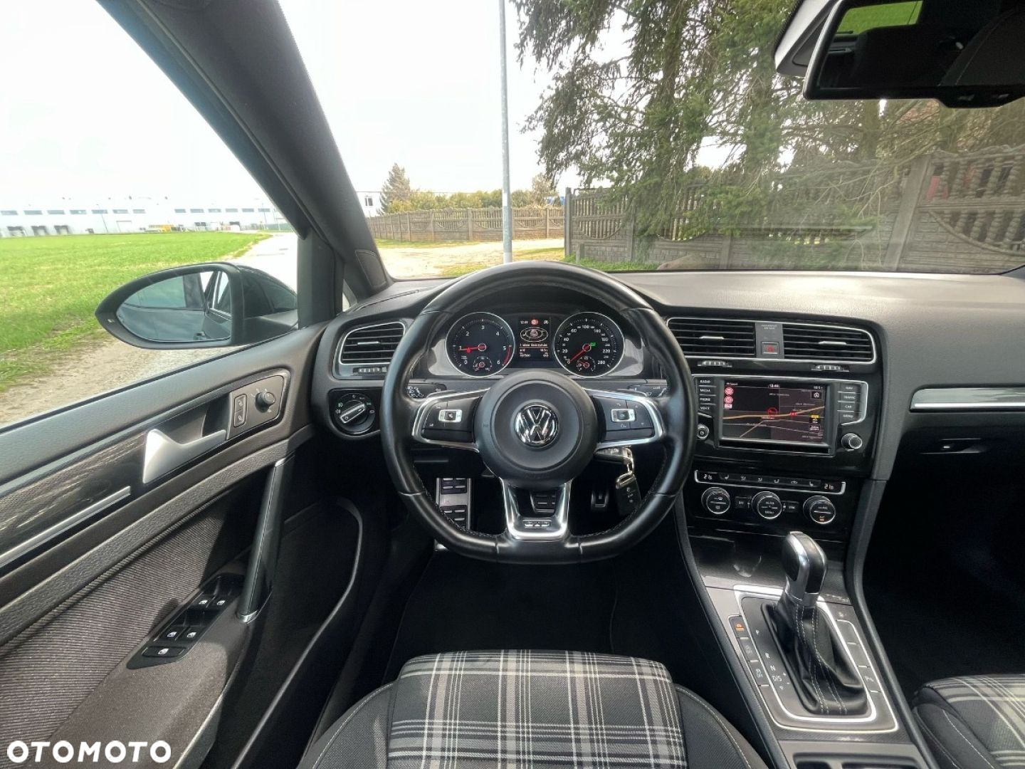 Volkswagen Golf - 27