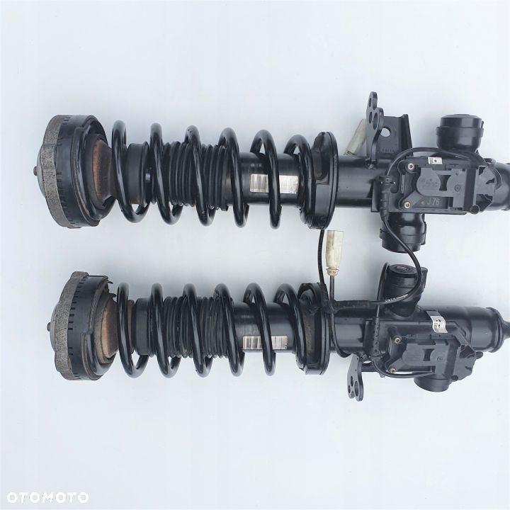 BMW F11 PRZÓD AMORTYZATOR R/L 6796978 6769977 - 2