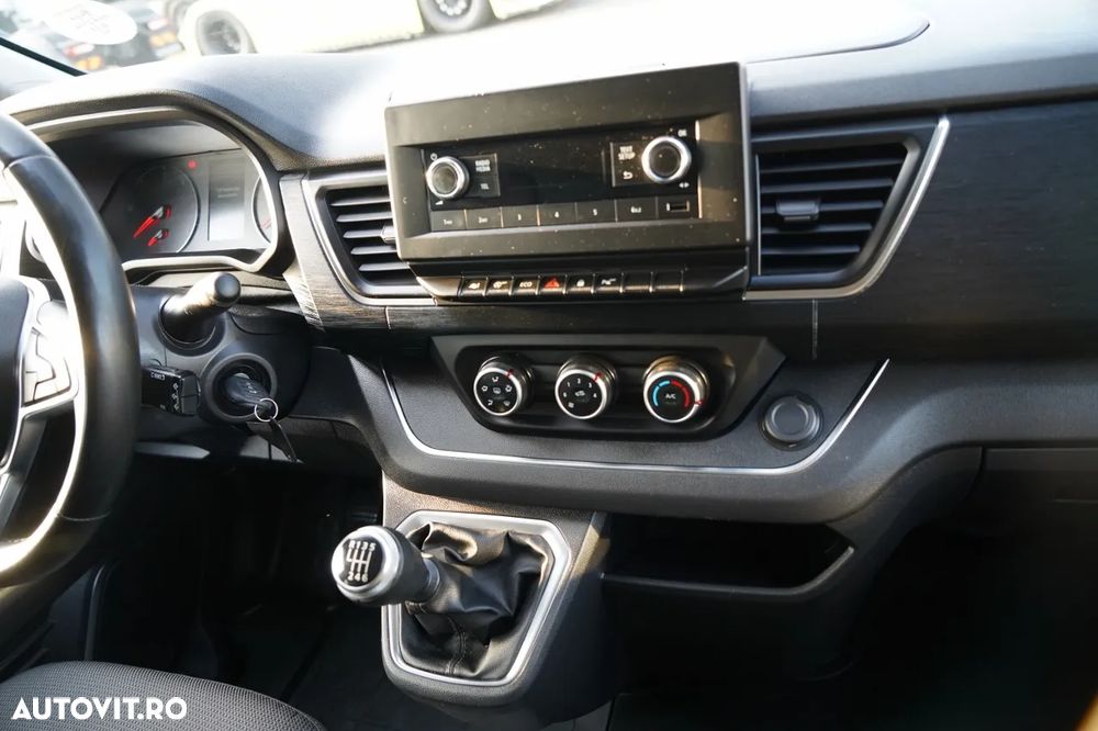 Renault TRAFIC III / AUTOBUS / 9 LOCURI / 90.000 KM / PRIMUL PROPRIETAR / SHOWROOM POLONESE / 2022 / - 22