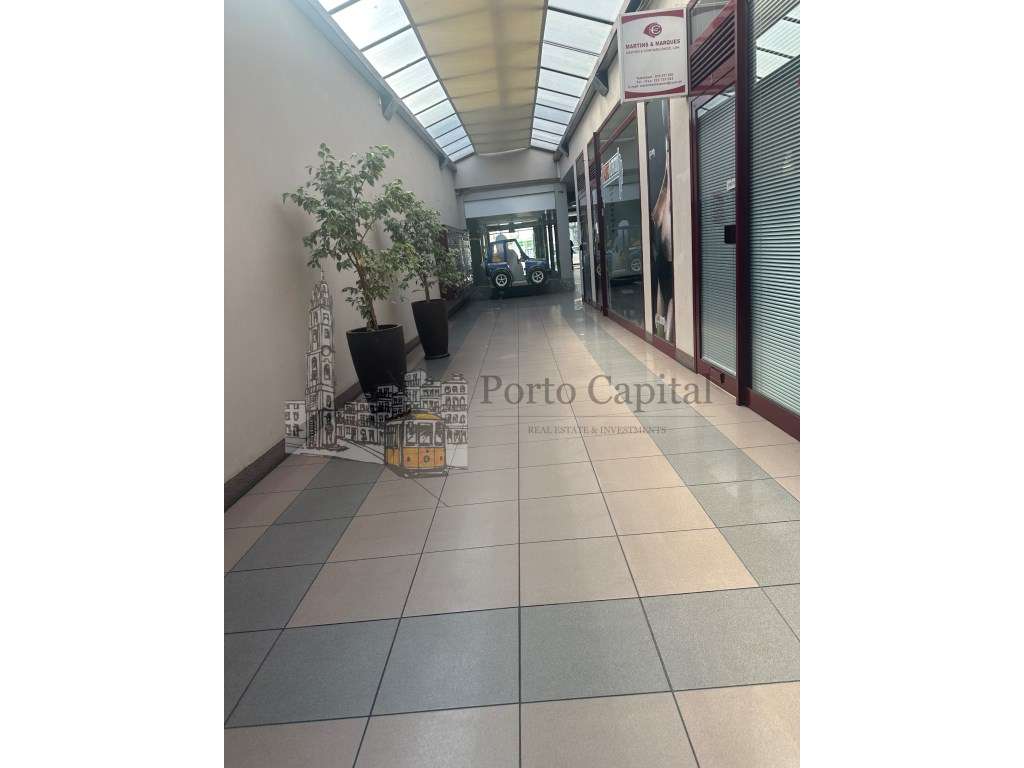 Vende-se Loja Centro de Vila Nova de Gaia - Grande imagem: 4/20