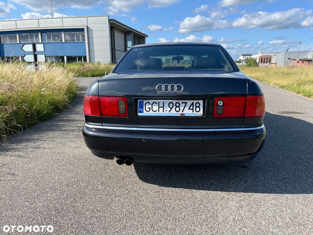 Audi A8 - 4