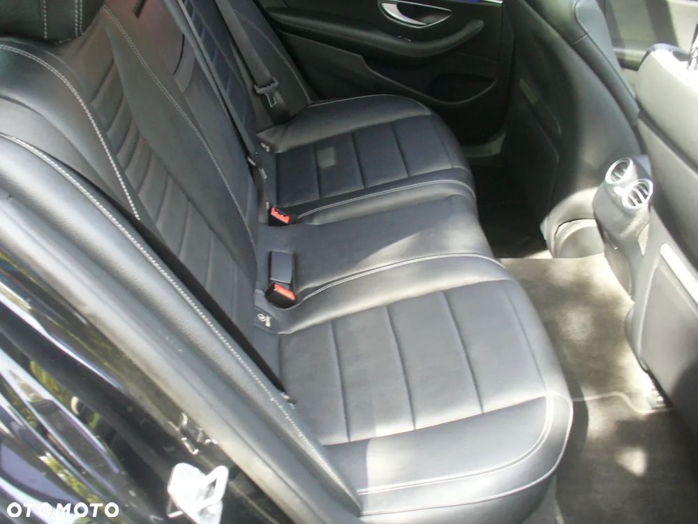 Mercedes-Benz Klasa E 300 9G-TRONIC Avantgarde - 23