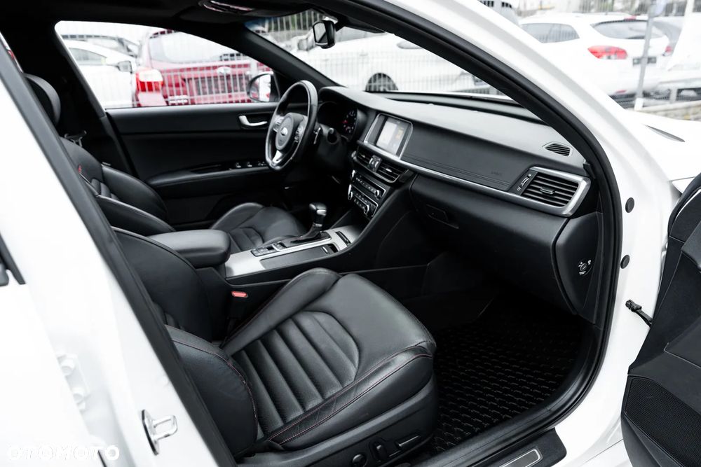 Kia Optima 2.0 T-GDI GT - 19