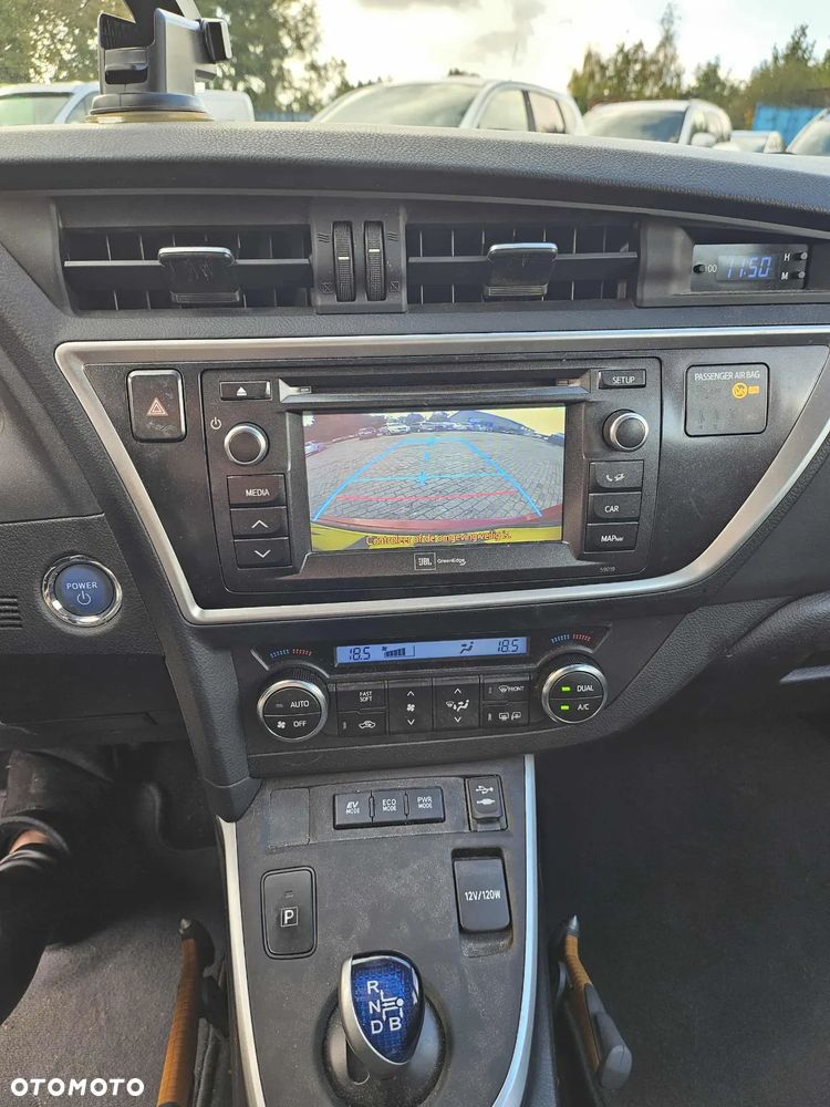 Toyota Auris - 13