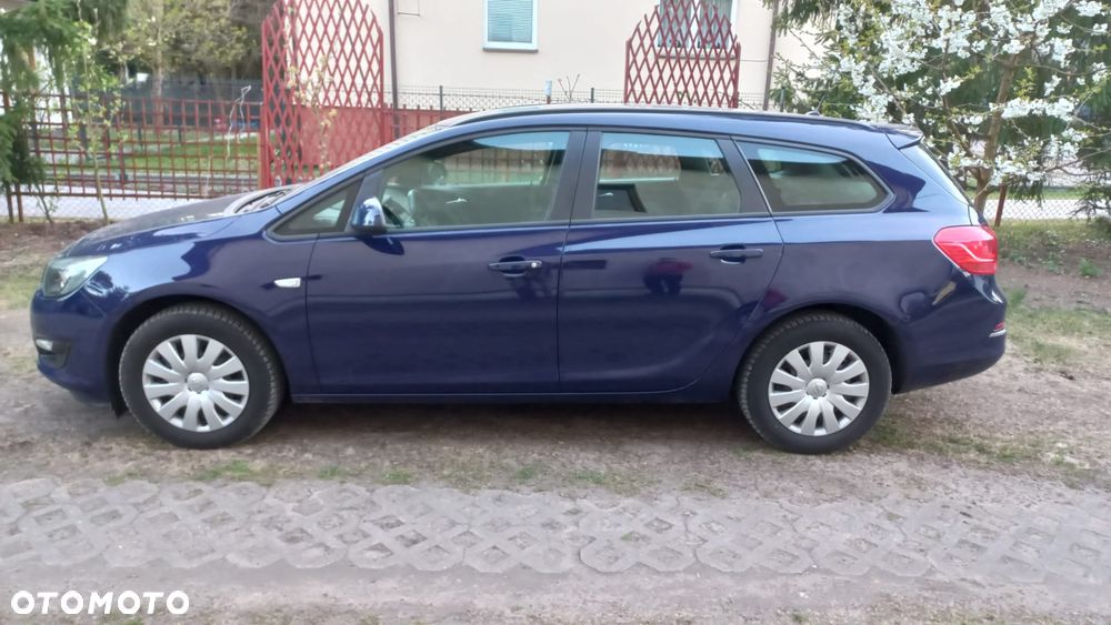Opel Astra 1.6 CDTI Essentia - 3