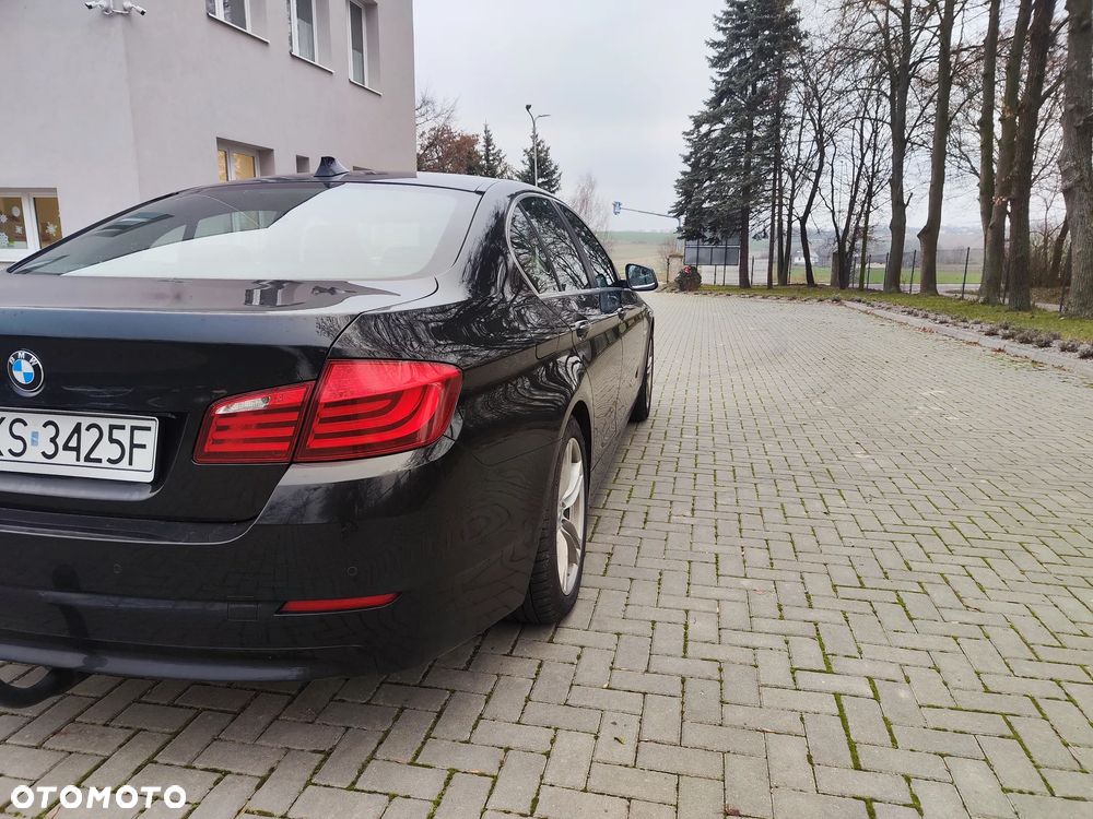 BMW Seria 5 525d xDrive Sport-Aut Luxury Line - 9