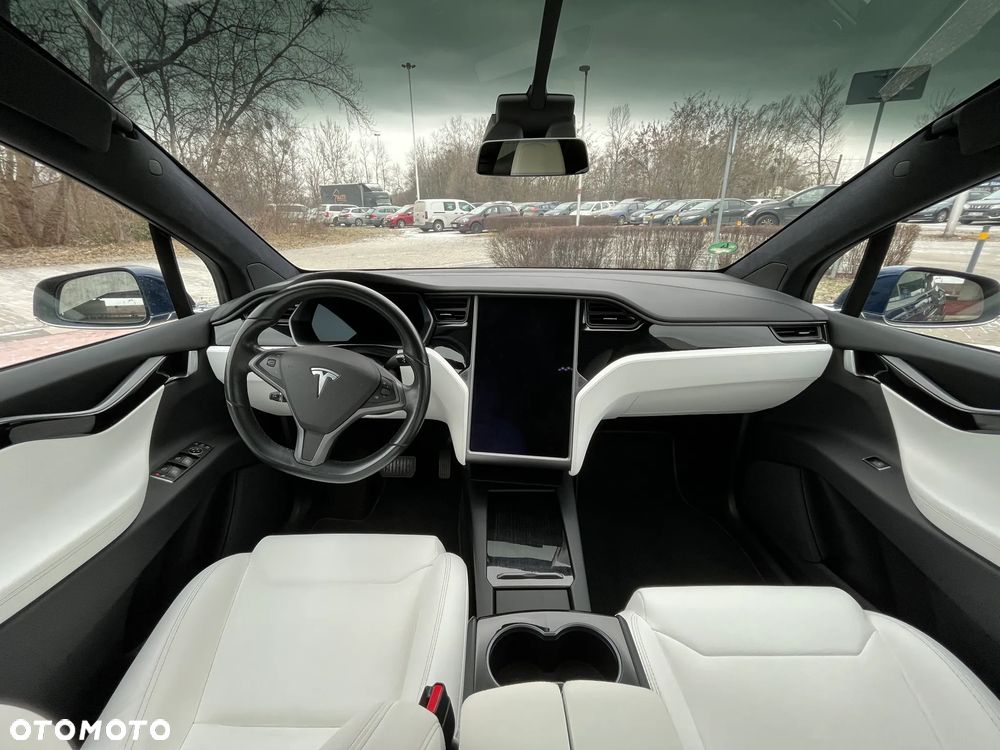 Tesla Model X 75 D - 18