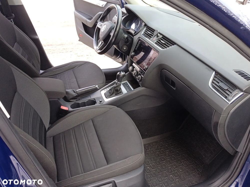 Skoda Octavia 1.4 TSI Ambition DSG - 11