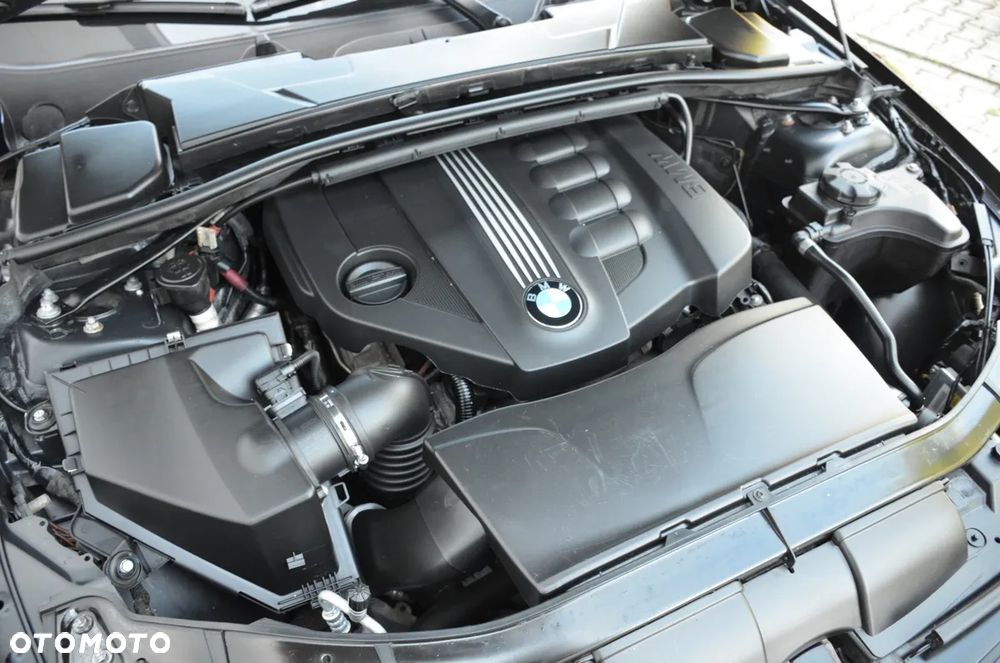 BMW Seria 3 320d Efficient Dynamics - 18