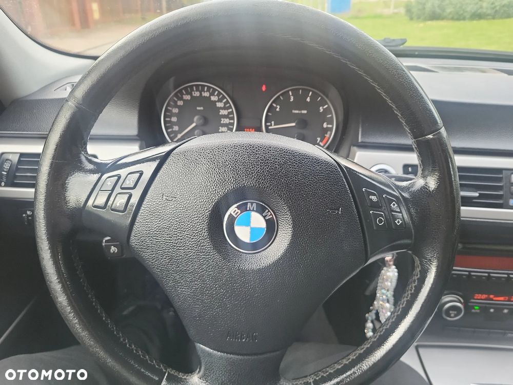 BMW Seria 3 - 39