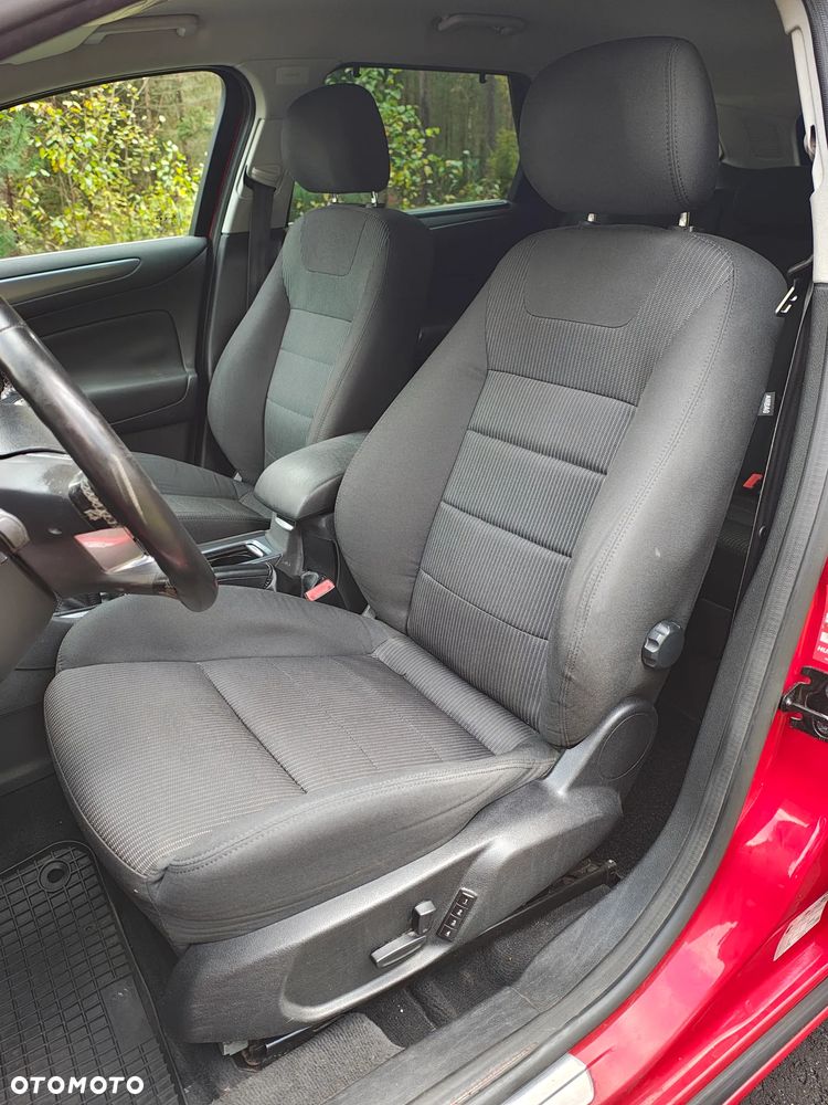 Ford Mondeo - 28