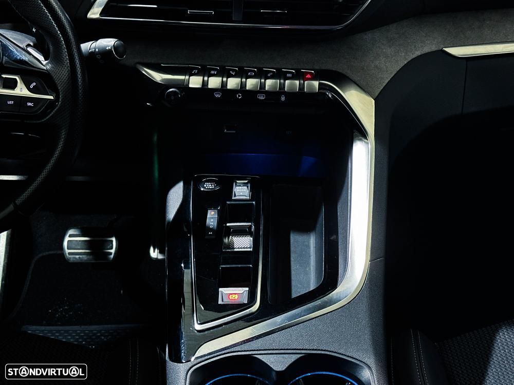 Peugeot 5008 Hybrid 136 e-DSC GT - 20