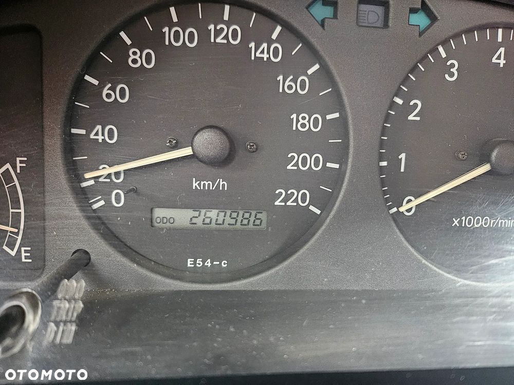 Toyota Corolla - 2