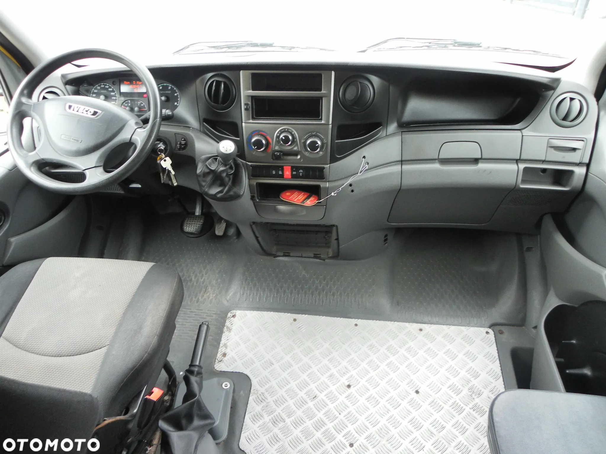 Iveco Daily 35s11 KRÓTKI pocztowy POCZTA UPS DHL  FOOD TRUCK Autosklep - 11