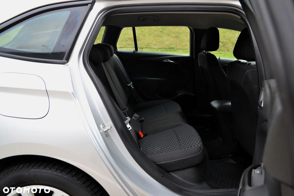 Opel Astra 1.6 CDTI Enjoy S&S - 12