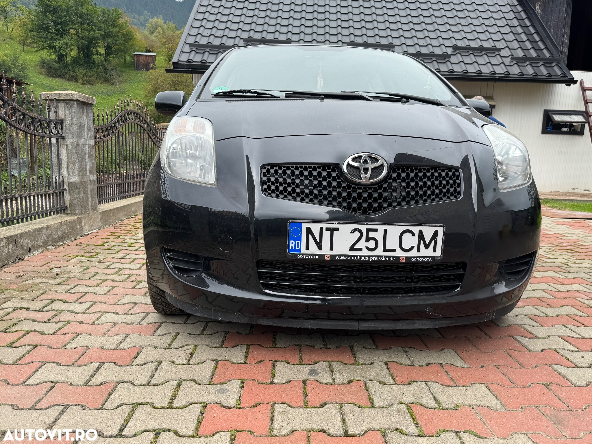 Toyota Yaris 1.0 - 2