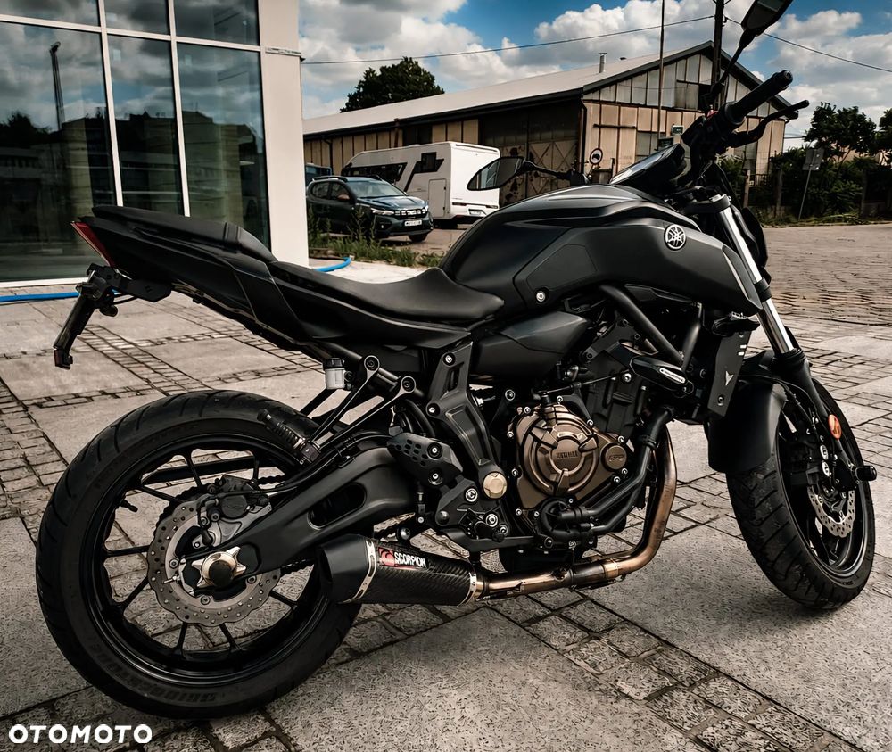 Yamaha MT - 4