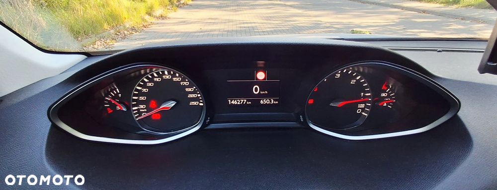 Peugeot 308 1.5 BlueHDi Allure S&S - 18