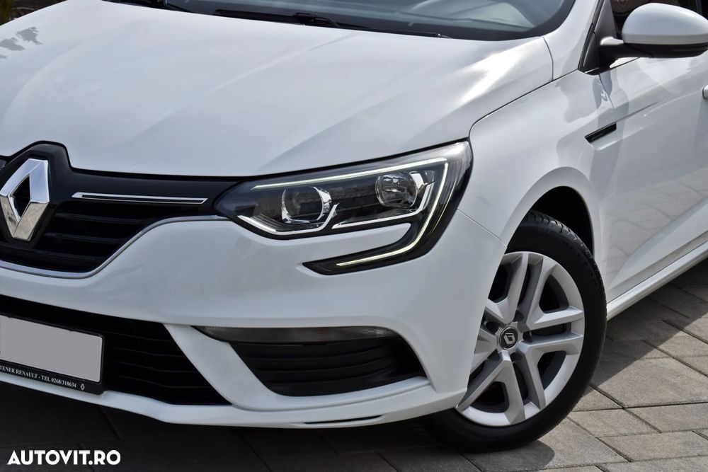 Renault Megane Blue dCi 116 EDC Intens - 11
