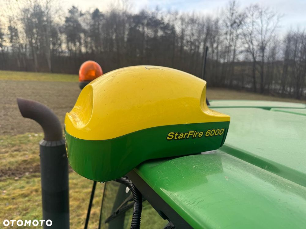 John Deere 6215R - 26