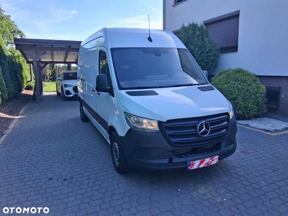Mercedes-Benz Sprinter - 8