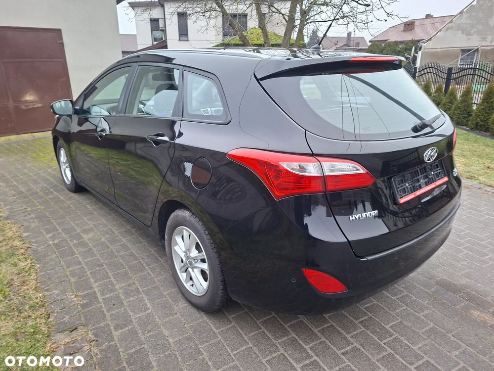 Hyundai i30 blue 1.6 CRDi Passion - 19