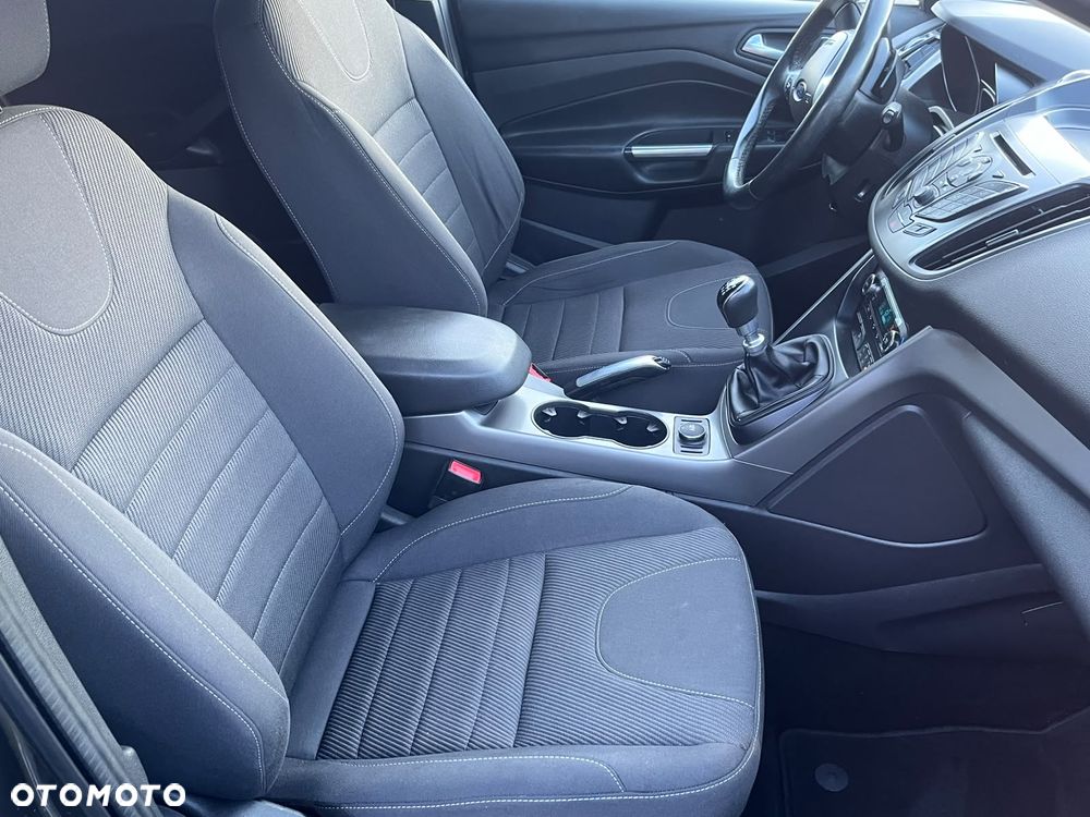 Ford Kuga - 8