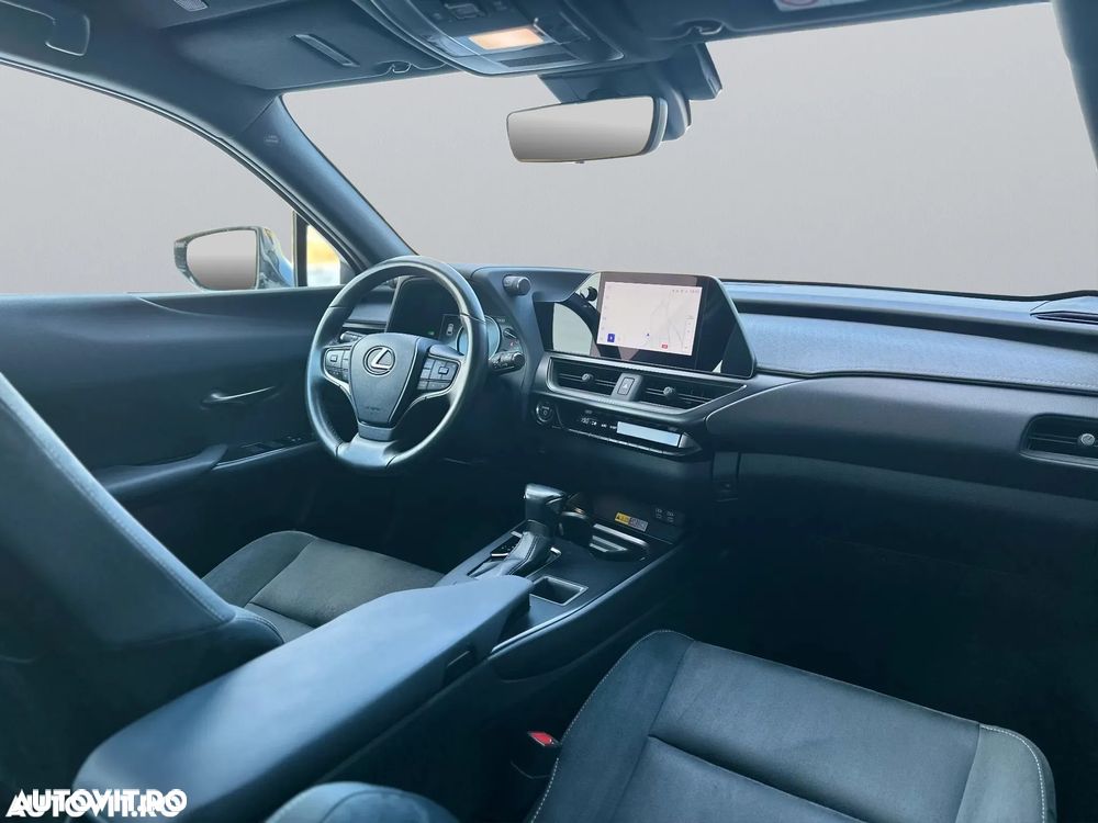 Lexus UX 250h Business Edition - 8