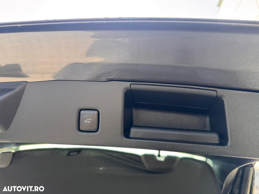 Ford Kuga 2.5 Duratec FHEV AWD ST Line - 22