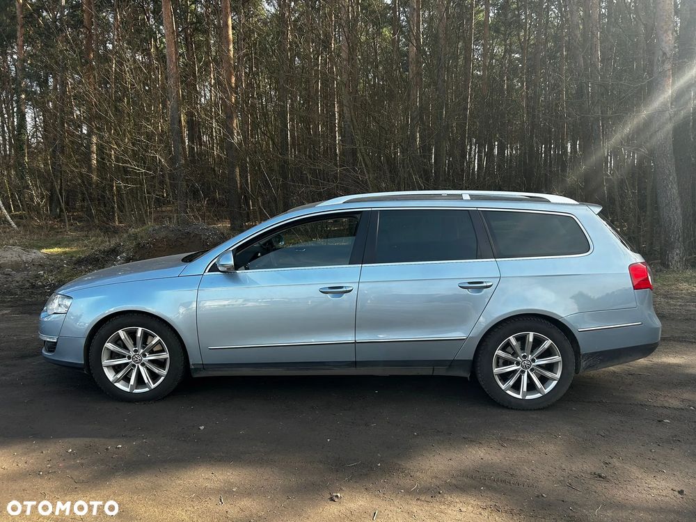 Volkswagen Passat 3.2 V6 FSI 4Mot Highline DSG - 2