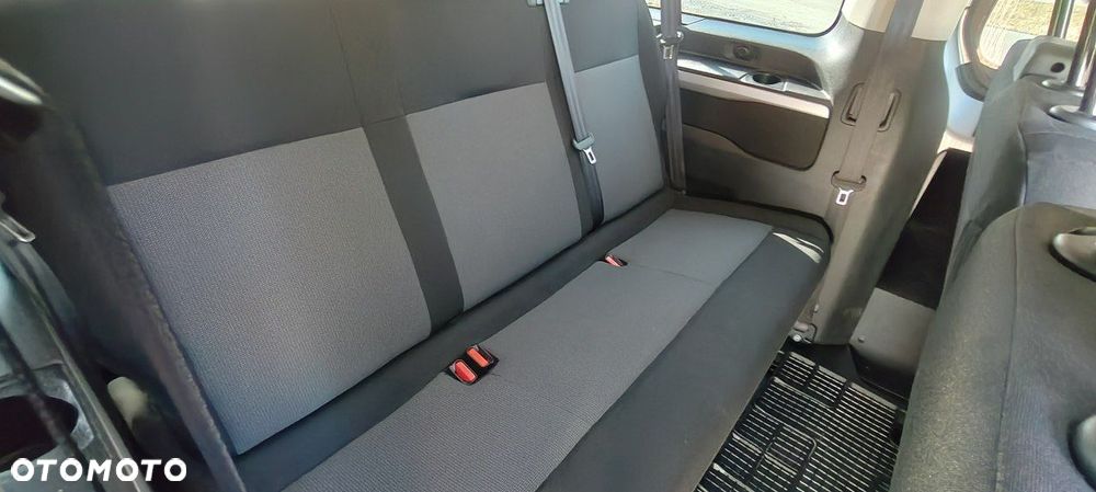 Opel Vivaro Lang - 12