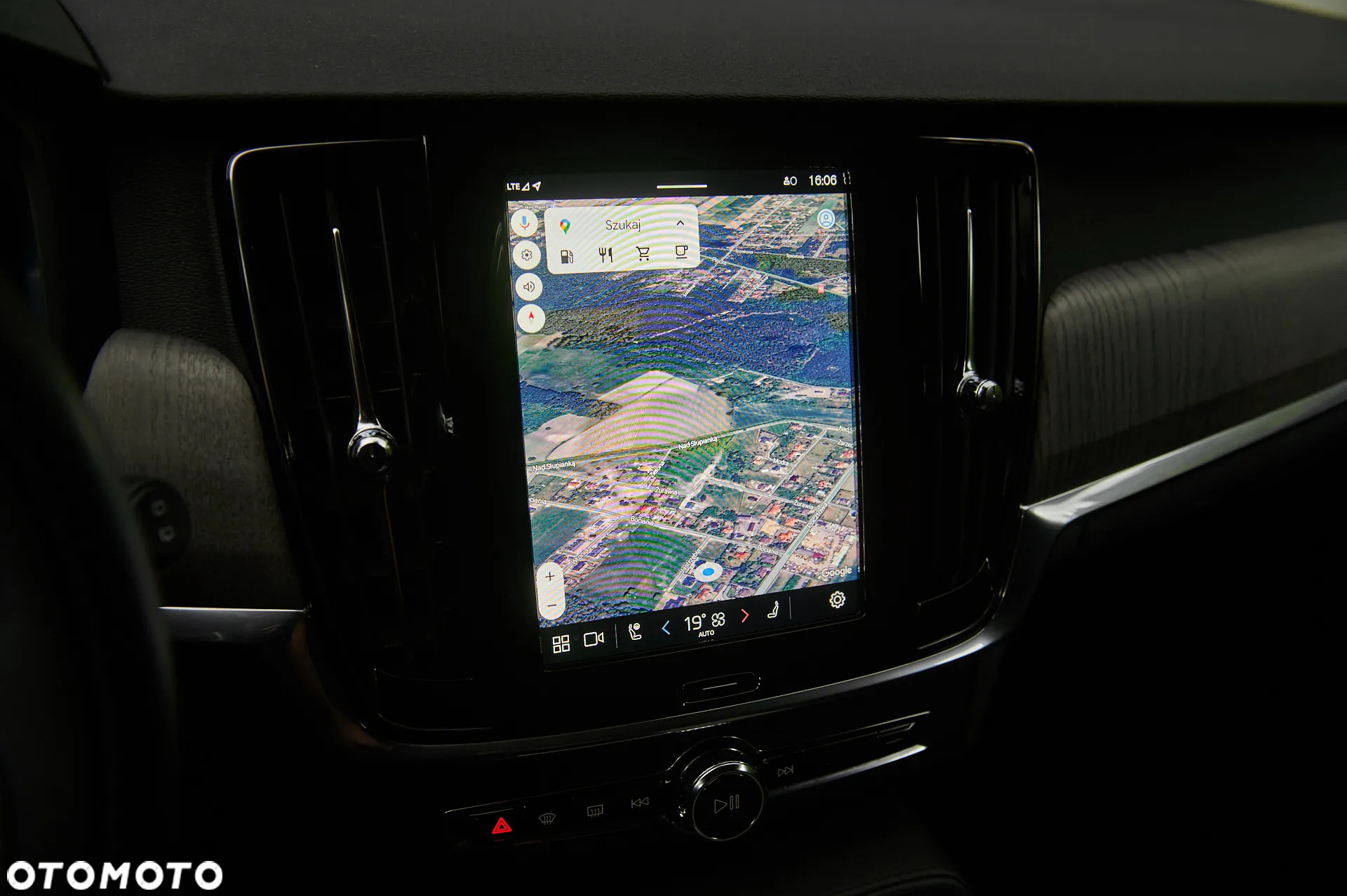 Volvo V90 Cross Country B4 D AWD Pro - 36