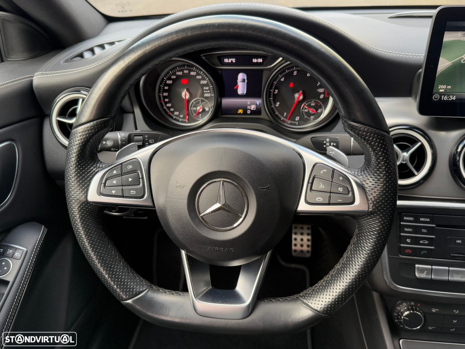 Mercedes-Benz CLA 180 Shooting Brake 7G-DCT AMG Line - 14