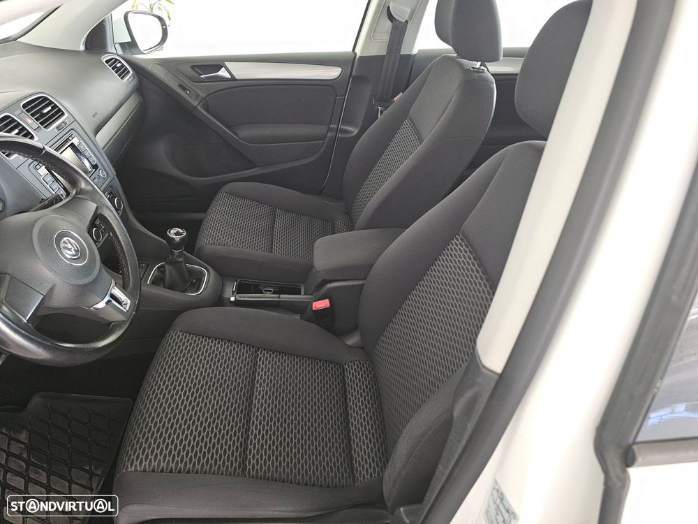 VW Golf 1.6 TDi DPF BlueMotion Comfortline - 24