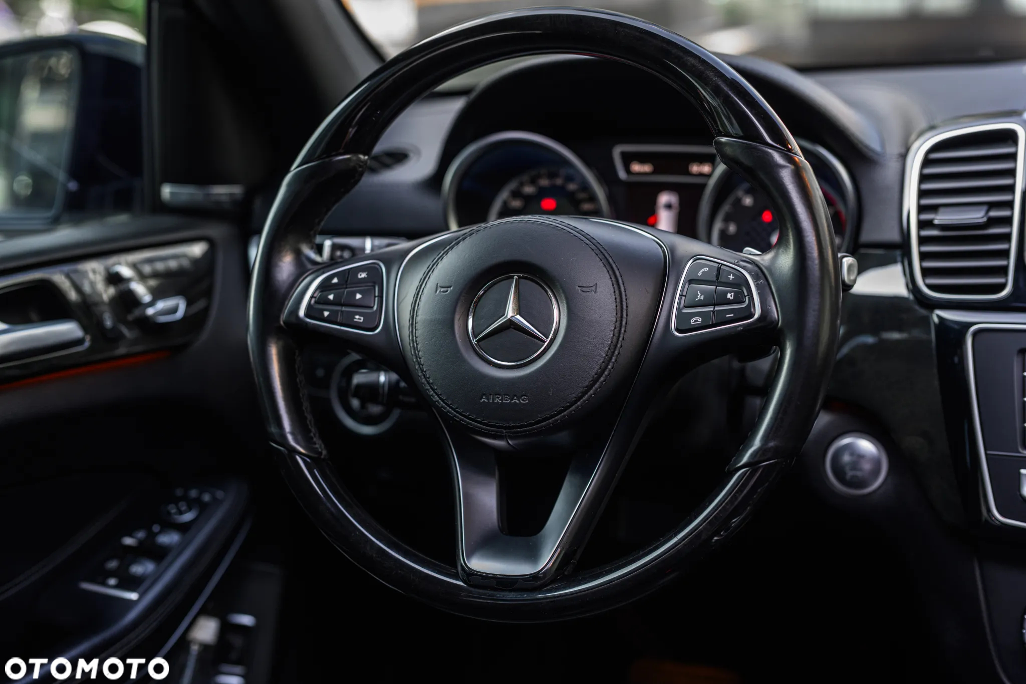 Mercedes-Benz GLS 500 4-Matic - 33