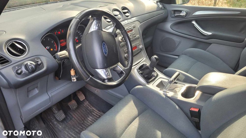 Ford S-Max - 15