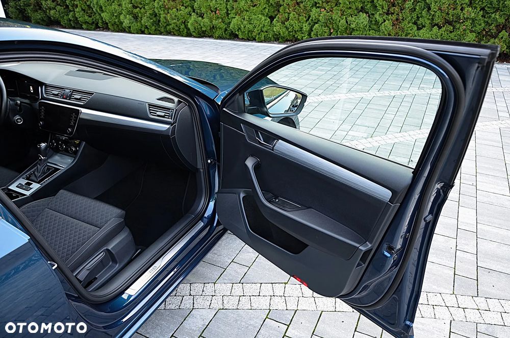 Skoda Superb 2.0 TDI SCR Active DSG - 24