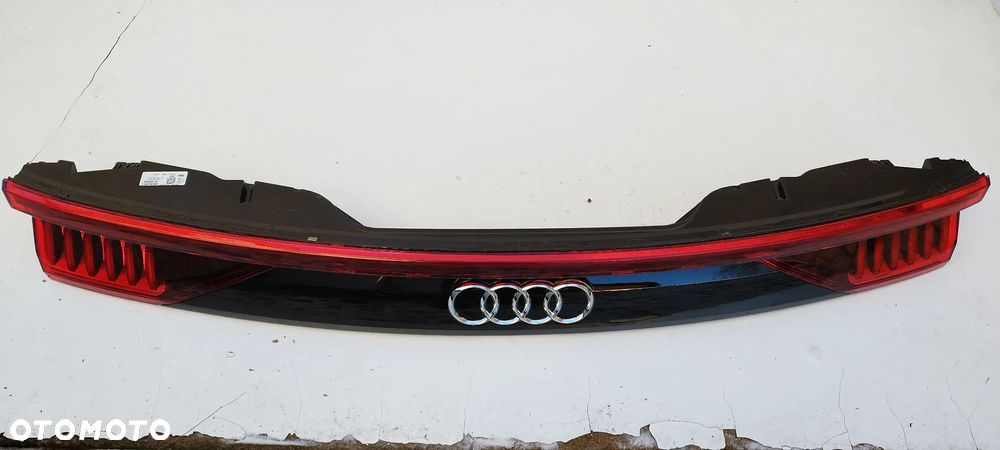 Audi Q8 4M8 2018- Lampa Tylna Blenda Led Oryginał USA