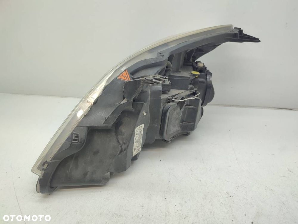 LAMPA PRZÓD PRAWA KOMPLETNA VECTRA C LIFT XENON 13170934 EU - 2