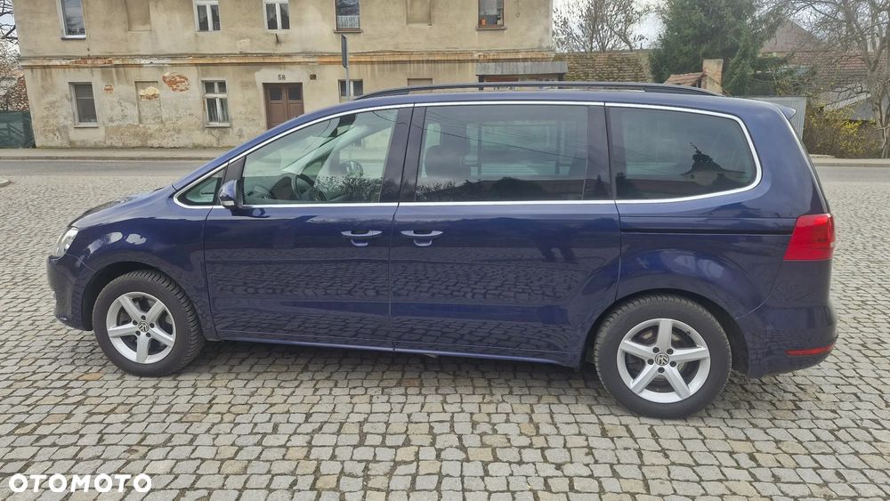 Volkswagen Sharan 2.0 TDI 4Motion BlueMotion Technology Highline - 11