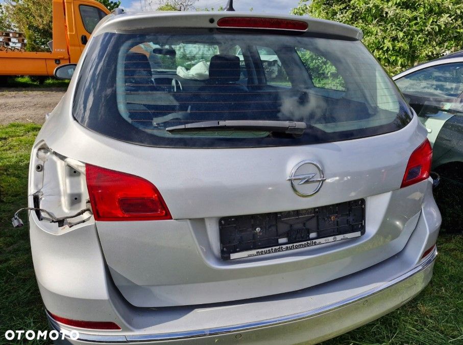 Tylna klapa bagażnika Opel Astra J IV LIFT KOMBI Z176 oryginał EUROPA - 3