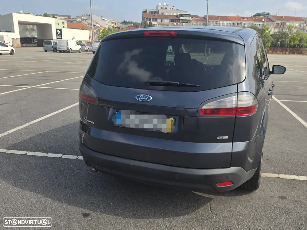Ford S-Max 2.0 TDCi Titanium 7L - 4